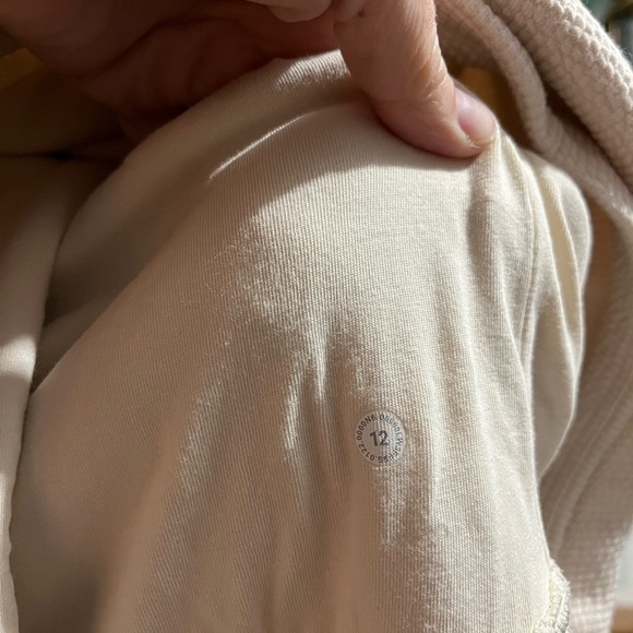 Lululemon pullover - Picture 2 of 4